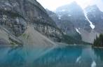 O belíssimo Lake Moraine, na região de Lake Louise, em Alberta, no Canadá